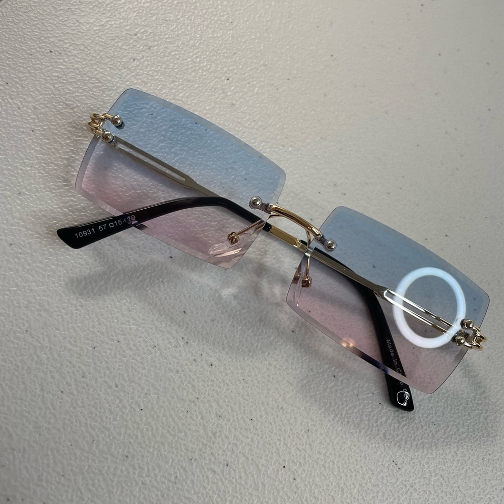 Rimless Y2K Sunglasses Gradient Blue Pink Lenses Gold Frame Luxury Style - Picture 4 of 4
